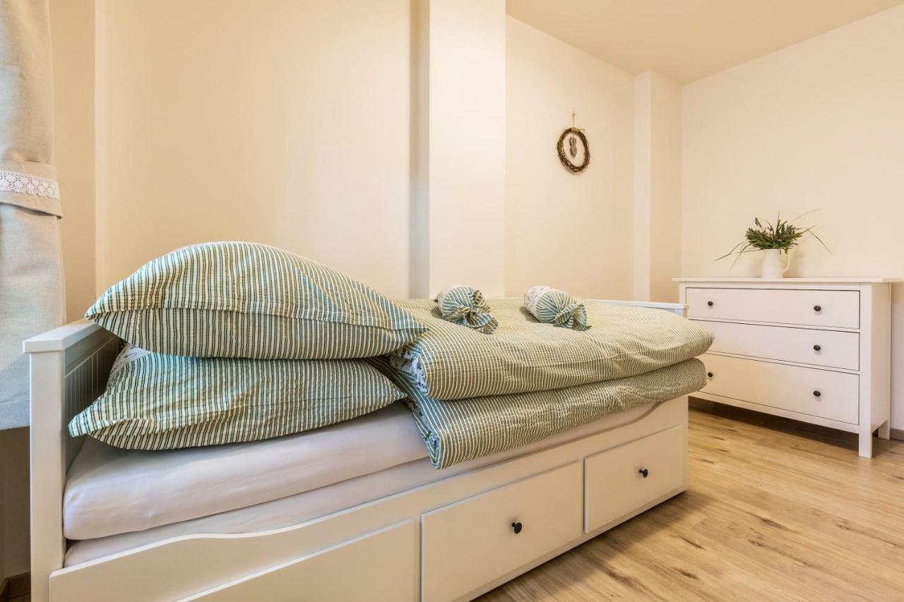 Vinarstvi Fiamoli Apartment Vracov Bagian luar foto
